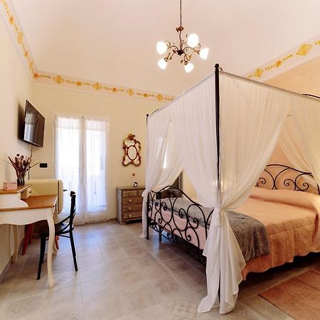Come Nelle Favole The Classic B&B Toirano Eksteriør bilde